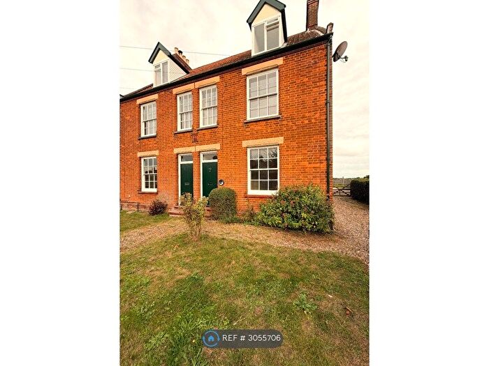 4 Bedroom Semi Detached House To Rent In Southwold Road, Beccles, NR34