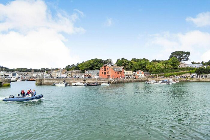 2 Bedroom Flat For Sale In Flat Red Brick Building, North Quay, Padstow, Cornwall, PL28