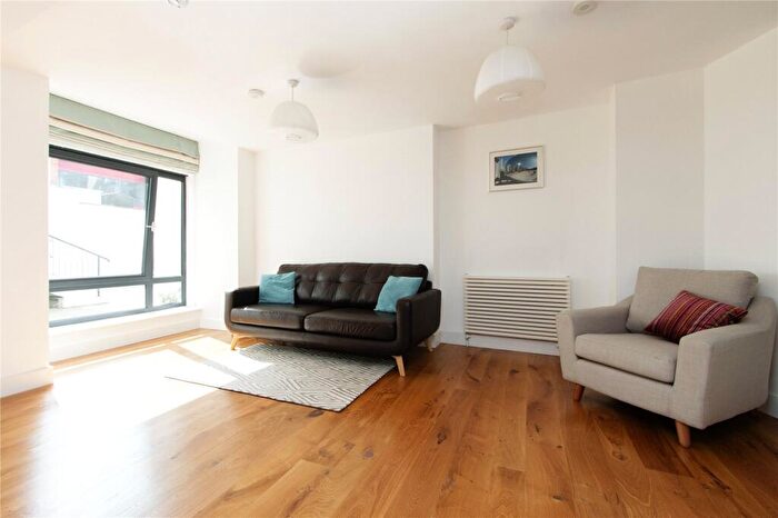 3 Bedroom Terraced House To Rent In Dickens Mews, London, EC1M