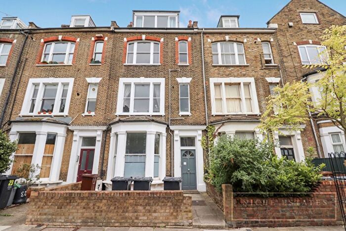 1 Bedroom Flat To Rent In Somerfield Road, London, N4