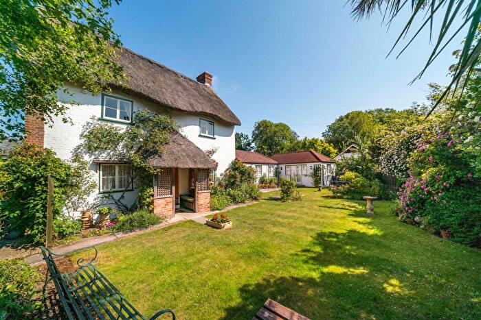 4 Bedroom Detached House For Sale In Carisbrooke, Isle Of Wight, PO30
