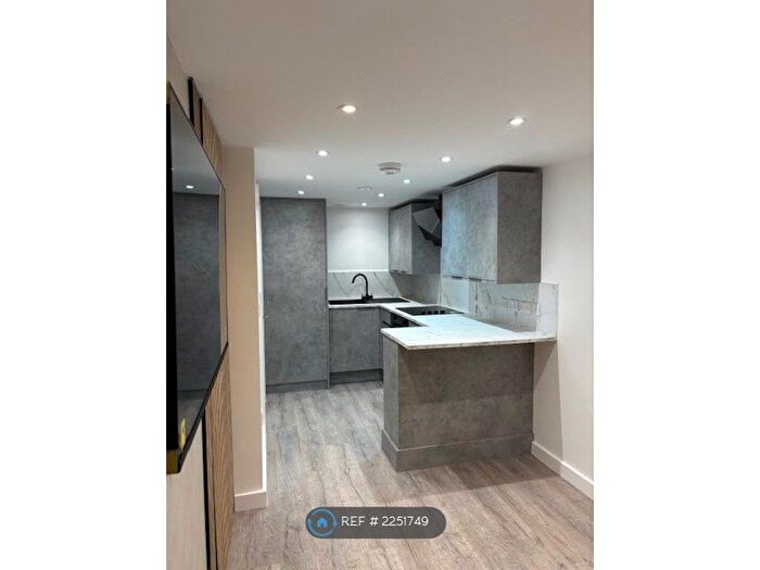 1 Bedroom Maisonette To Rent In Kensington Road, Liverpool, L7