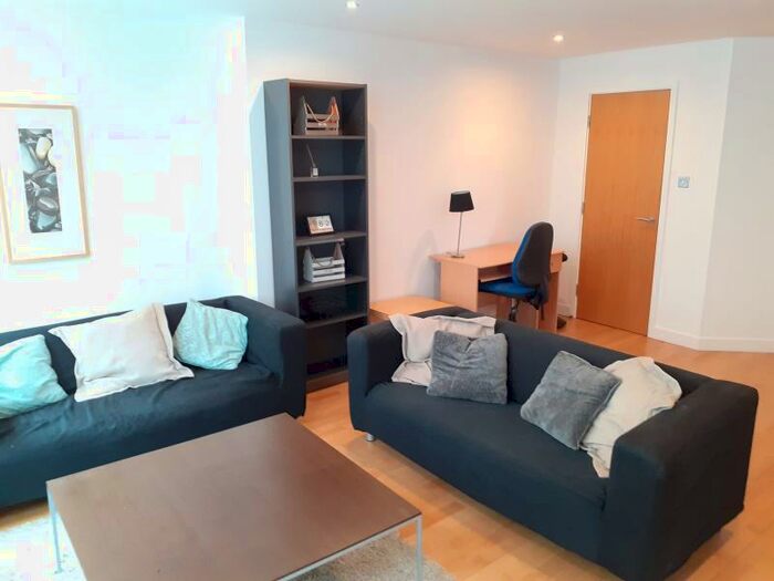 1 Bedroom Apartment To Rent In Park House Apartments, Park Row, LS1