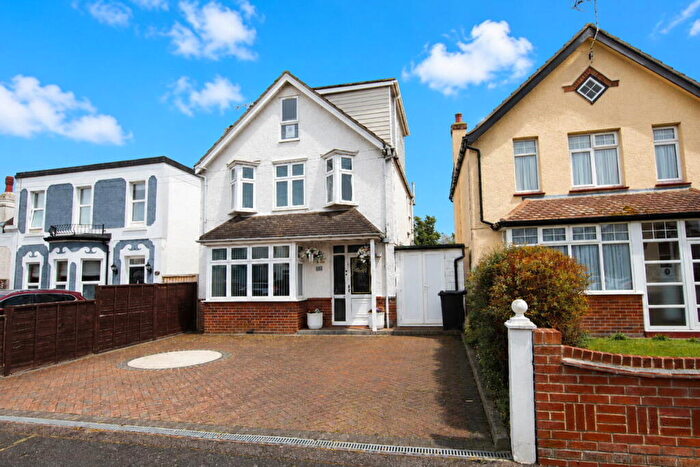 4 Bedroom Detached House For Sale In Walton Road, Clacton On Sea, CO15