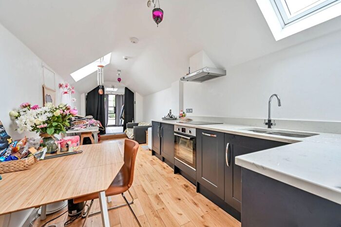1 Bedroom Semi-Detached House To Rent In Denzil Road, Guildford, GU2