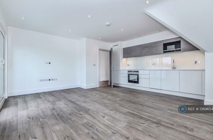 1 Bedroom Flat To Rent In Old Library Lodge, Morden, SM4