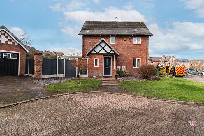 3 Bedroom End Terrace House For Sale In Claremont Close, Northwich, CW9