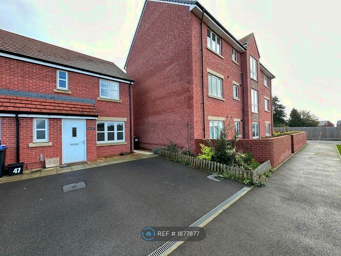 3 Bedroom Semi-Detached House To Rent In Lapham Vale, Salisbury, SP2