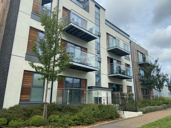 2 Bedroom Apartment To Rent In North Street, Horsham, RH13