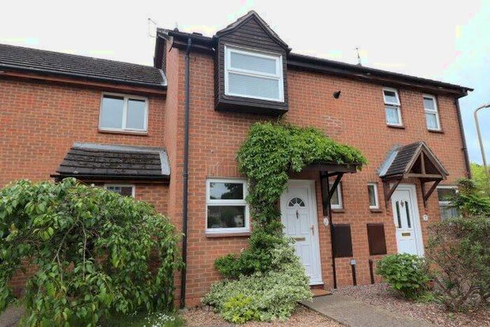 2 Bedroom Property To Rent In Abenberg Way, Brentwood, CM13