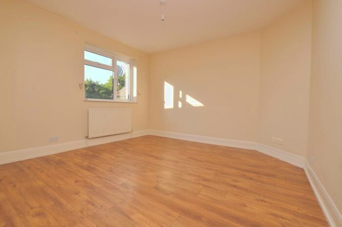 2 Bedroom Flat To Rent In Avery Hill Road Eltham, SE9
