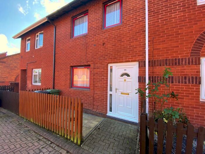 3 Bedroom House To Rent In Kestor Drive, Exeter, EX4