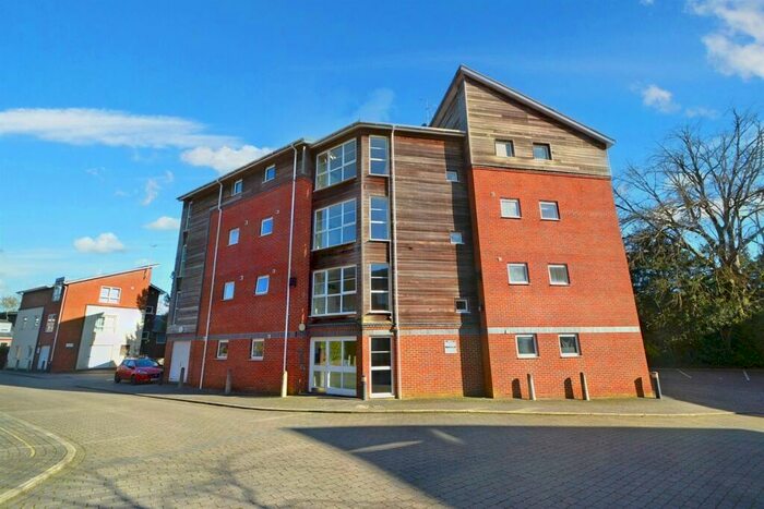 1 Bedroom Flat For Sale In Winchester, SO23