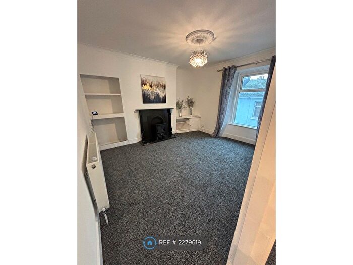 2 Bedroom Flat To Rent In Laburnum Street, Torquay, TQ2