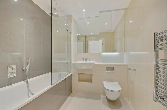 2 Bedroom Apartment To Rent In Pinnacle Apartments, Croydon, Croydon, CR0