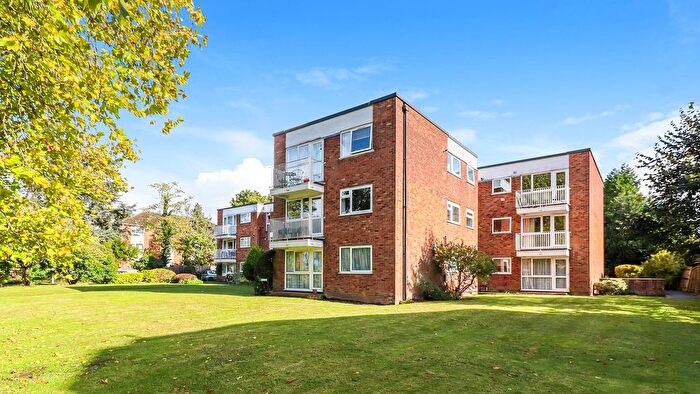 2 Bedroom Flat For Sale In Parkside, Eastbury Road, Watford, WD19