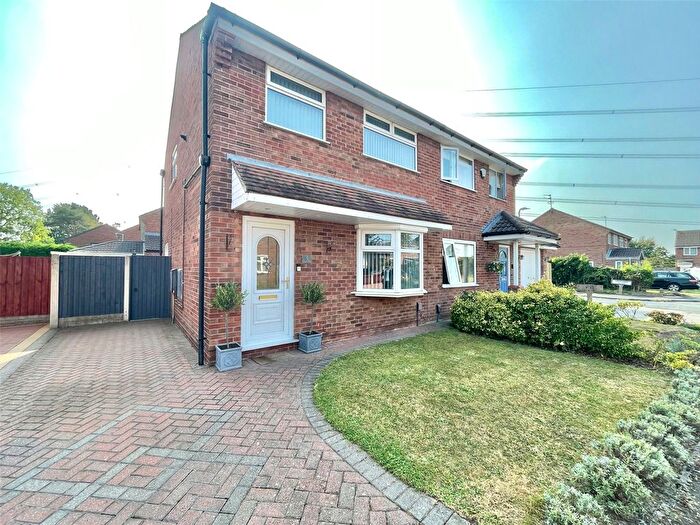 3 Bedroom Semi-Detached House For Sale In Goldcrest Close, Beechwood, Runcorn, Cheshire, WA7