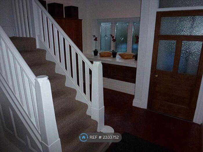 2 Bedroom Flat To Rent In Blundlesands, Liverpool, L23