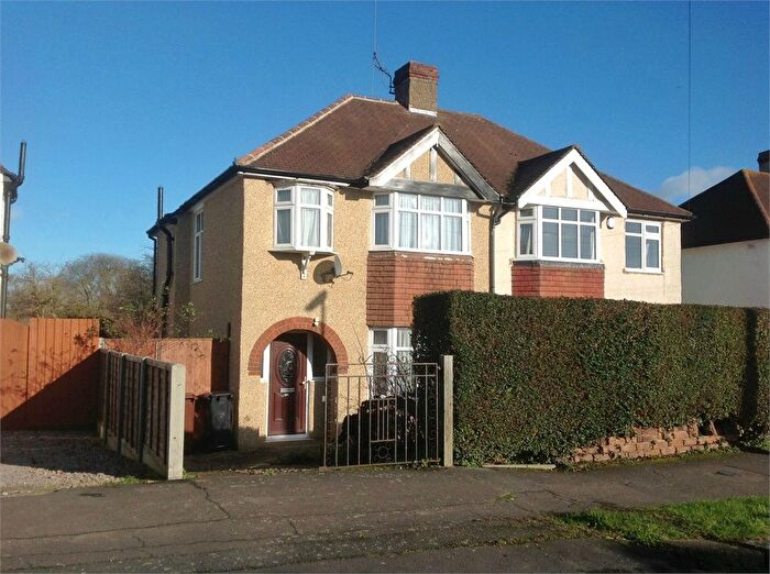 3 Bedroom Semi Detached House To Rent In Northcroft Road, West Ewell, Epsom, KT19