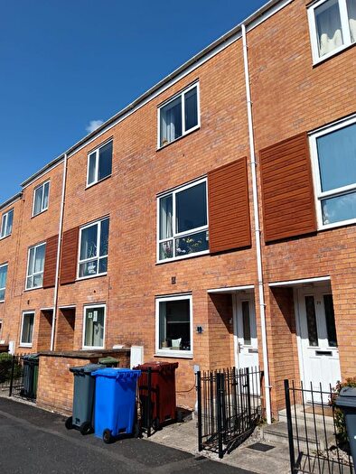 4 Bedroom Town House For Sale In Greengage, Manchester, M13