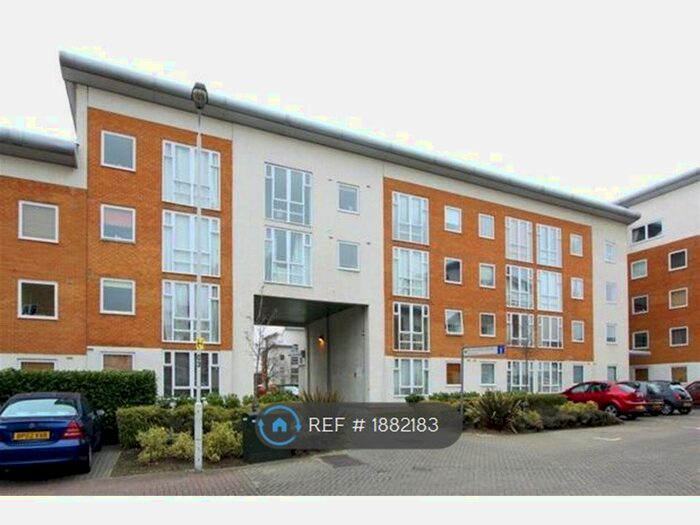 1 Bedroom Flat To Rent In Felixstowe Court, London, E16