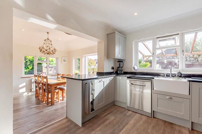 4 Bedroom Semi-Detached House For Sale In Halfway Street, Sidcup, DA15