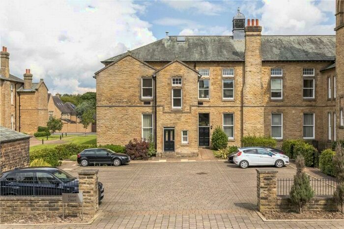 3 Bedroom Apartment To Rent In Litton Court, Menston, LS29