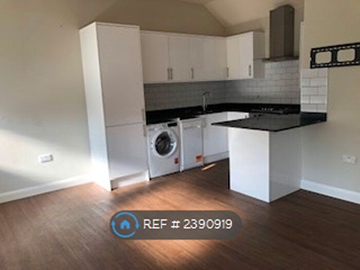 1 Bedroom Flat To Rent In Brighton Road, South Croydon, CR2