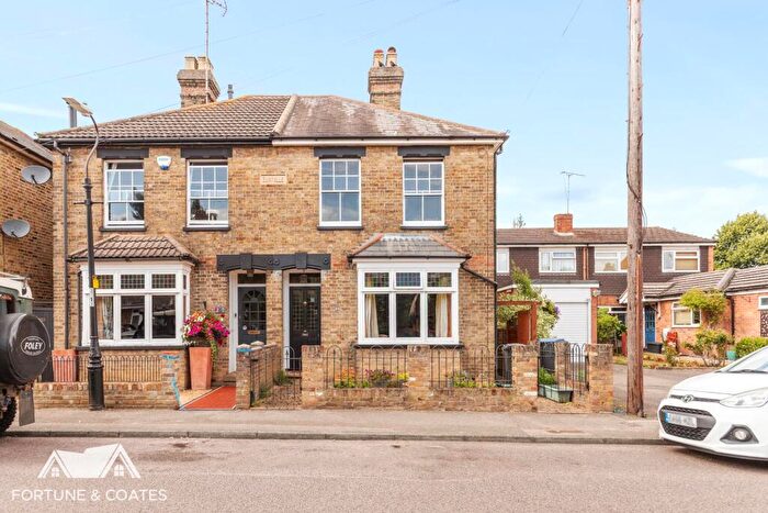 3 Bedroom Semi-Detached House For Sale In Bury Road, Harlow, CM17