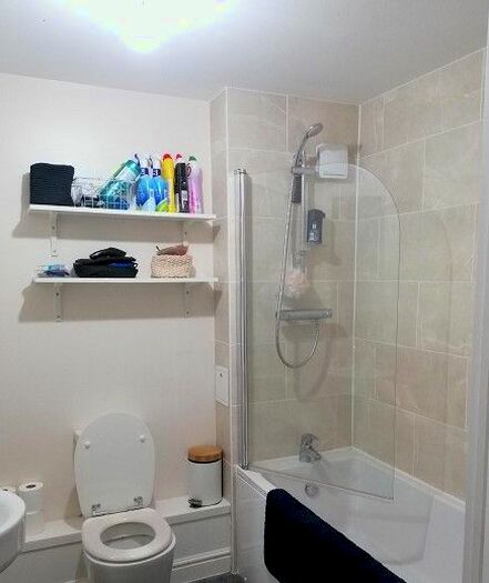 2 Bedroom Flat To Rent In Penrhosgarnedd, Bangor, LL57