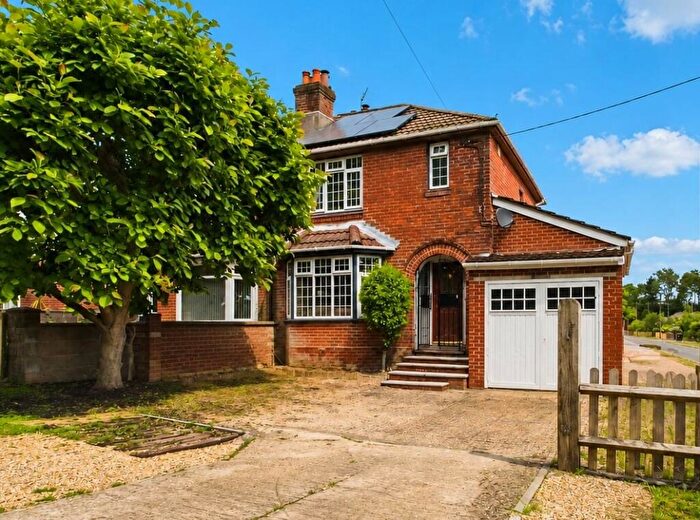 2 Bedroom Semi Detached House For Sale In Upper Northam Drive, Hedge End, Southampton, SO30