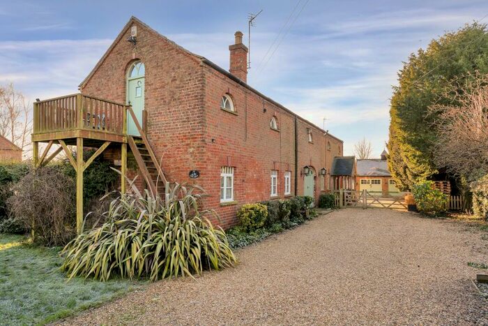 4 Bedroom Barn Conversion For Sale In Gosberton Bank, Spalding, PE11