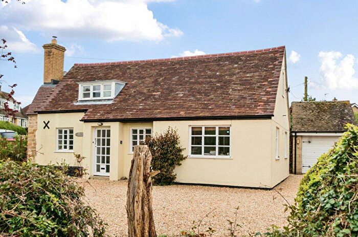2 Bedroom Detached House For Sale In Teddington, Tewkesbury, Gloucestershire, GL20