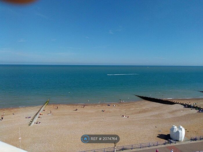 2 Bedroom Flat To Rent In Royal Parade, Eastbourne, BN22