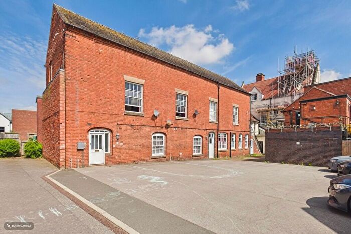 2 Bedroom Apartment For Sale In High Street, Uttoxeter, ST14