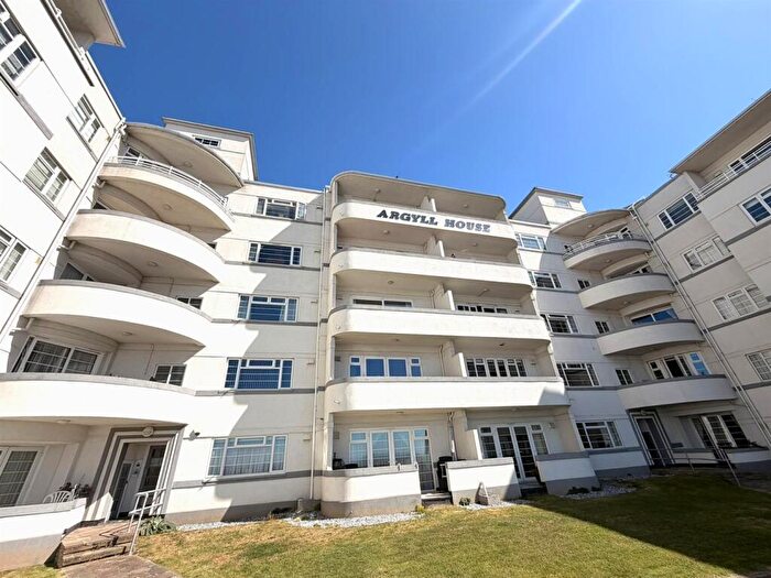 3 Bedroom Flat For Sale In Argyll House, Seaforth Road, Westcliff On Sea, SS0