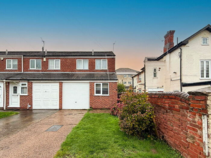 2 Bedroom End Of Terrace House For Sale In Alexandra Street, Nottingham, NG5