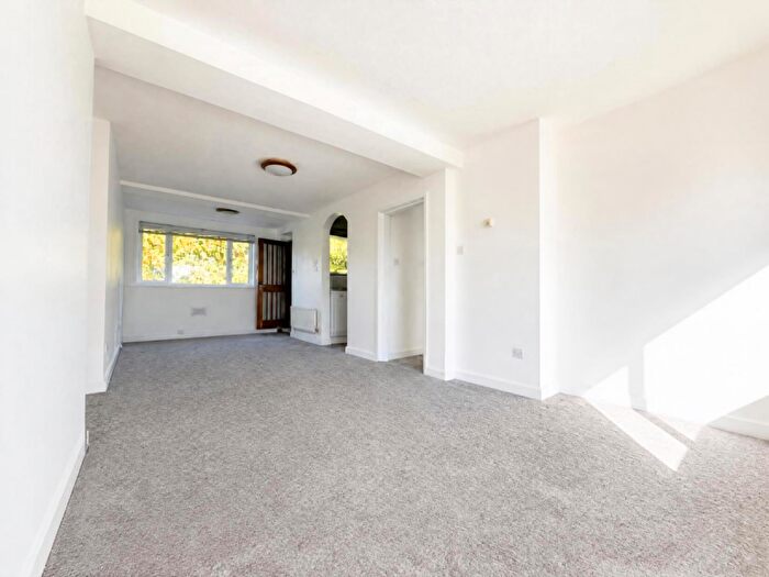 2 Bedroom Flat For Sale In Asgard Drive, Salford, M5