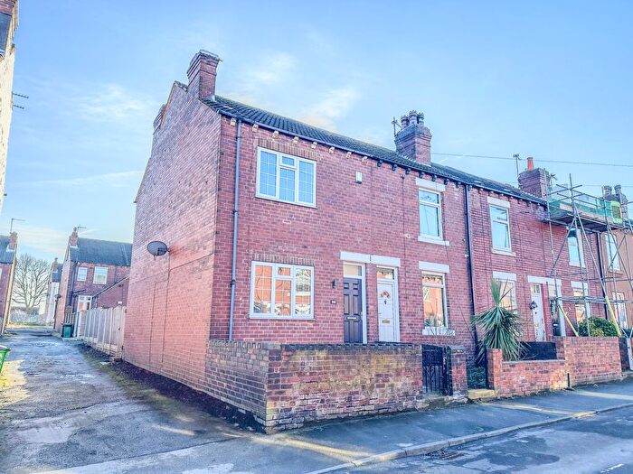 2 Bedroom End Of Terrace House To Rent In King Street, Normanton, WF6