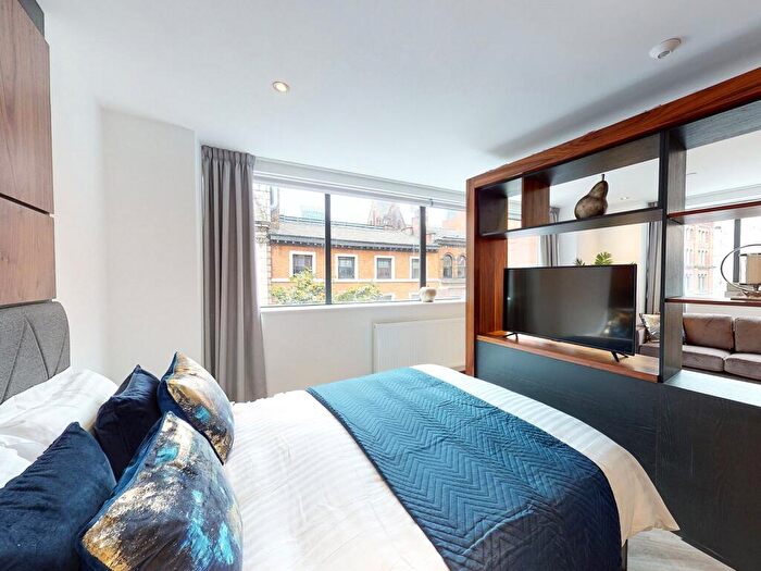 Apartment To Rent In Apt, Live Oasis Deansgate #, M2