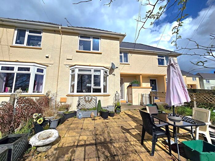 2 Bedroom Flat For Sale In Cross Park, Pennar, Pembroke Dock, SA72