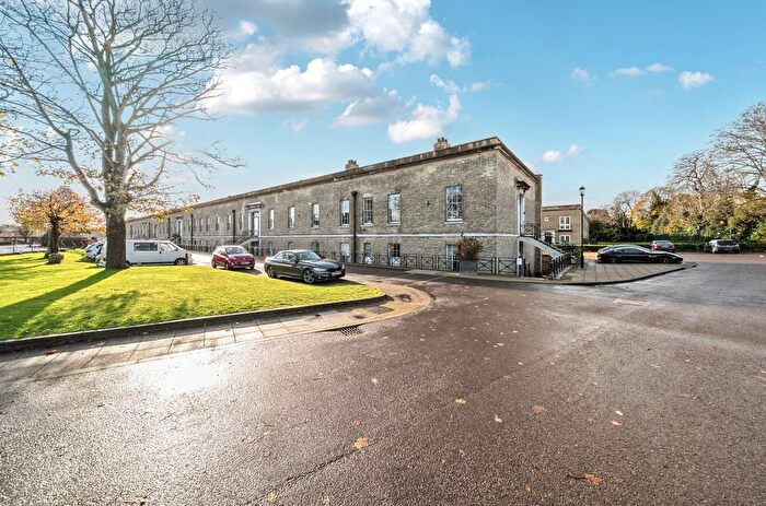 2 Bedroom Flat For Sale In Weevil Lane, Gosport, Hampshire, PO12