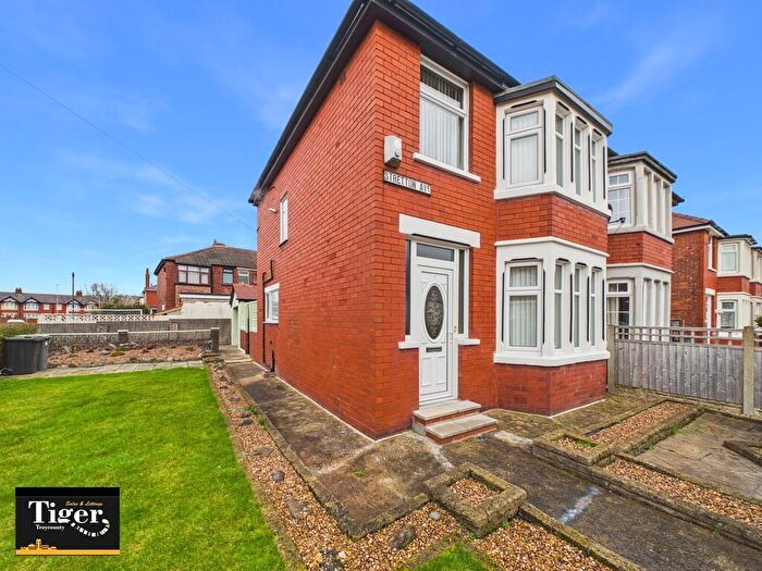 3 Bedroom Semi Detached House For Sale In Stretton Avenue, Blackpool, FY4