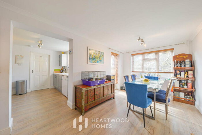 4 Bedroom Semi-Detached House To Rent In Furse Avenue, St. Albans, AL4