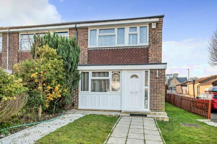 3 Bedroom End Of Terrace House To Rent In Langford Place Sidcup, DA14