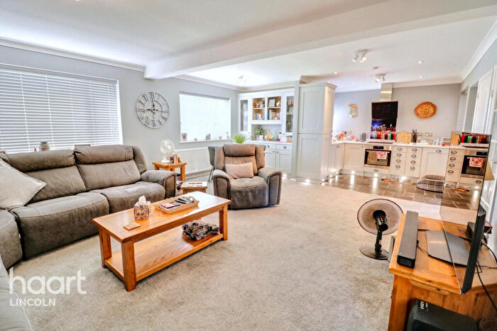 2 Bedroom Bungalow To Rent In The Close, Lincoln, LN1