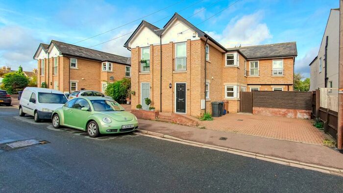 3 Bedroom House To Rent In Tamworth Road, Hertford, SG13