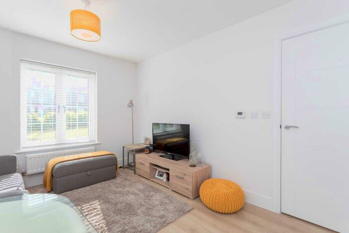 1 Bedroom Apartment To Rent In Harpers Lodge, Arundale Walk, Horsham, RH12