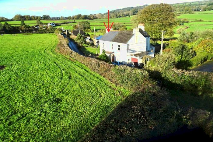 3 Bedroom Semi-Detached House For Sale In Venton, Plymouth, PL7
