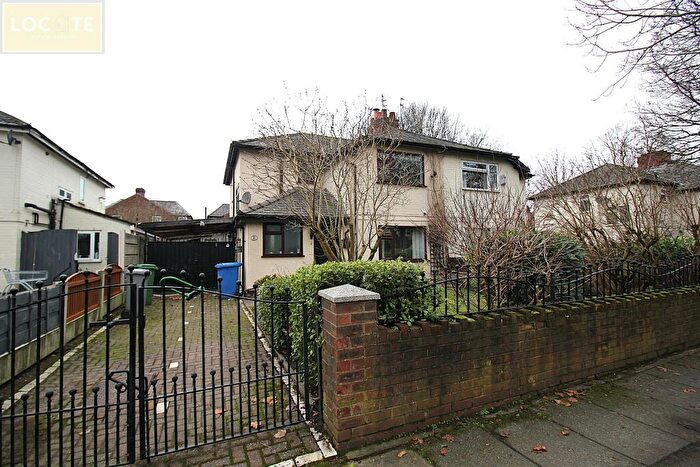 3 Bedroom Semi-Detached House For Sale In Park Road North, Urmston, M41